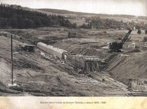 Výstavba přehrady a přelom v historii